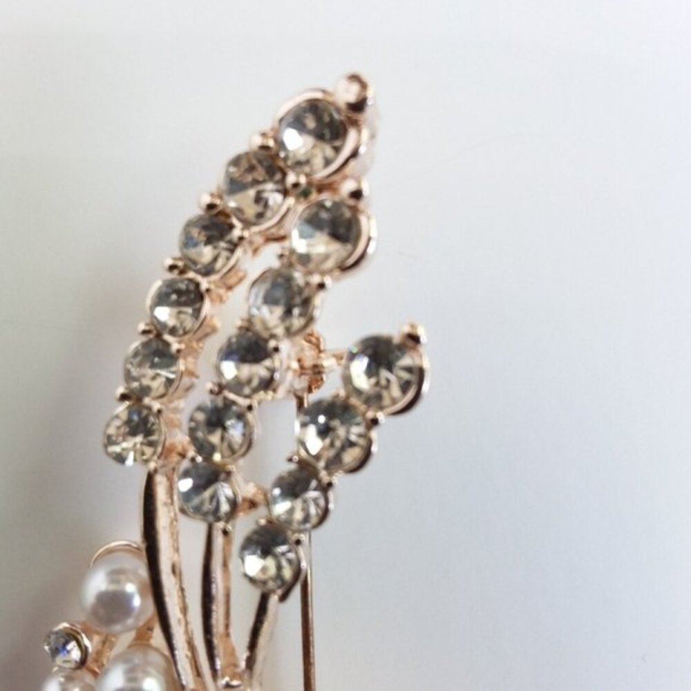 Faux Pearl & Rhinestone Brooch - Picture 9 of 10